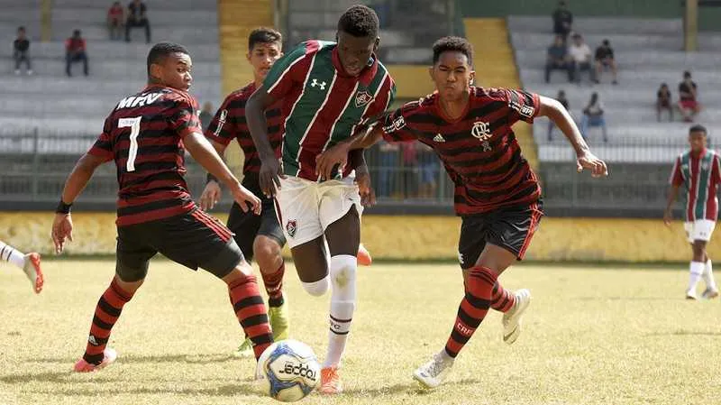 São 25 pontos ganhos em 10 jogos disputados