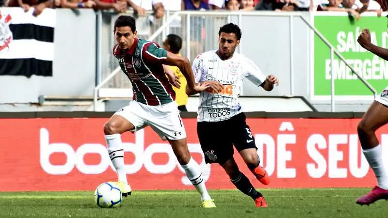 Fluminense sai da zona de rebaixamento com gol de Ganso 