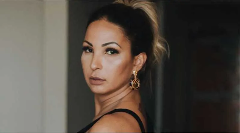 A cantora também negou a informação de que sua carreira estaria "afundando"