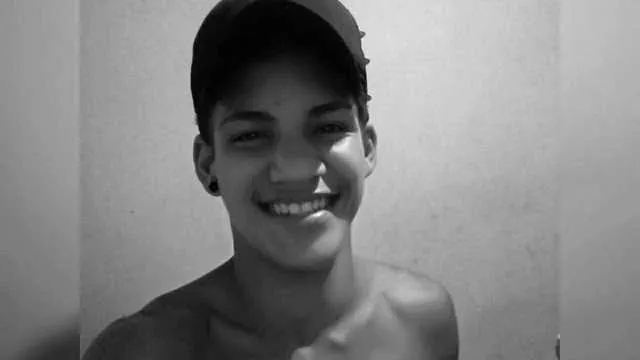 Adolescente já estava morto quando a polícia chegou no local 