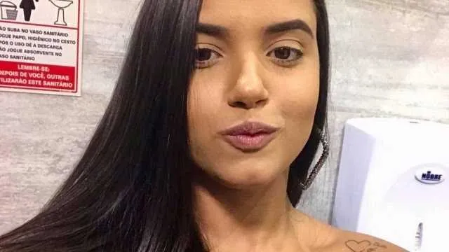 Vitória foi vista pela família no último domingo, quando saiu com o namorado para uma festa 