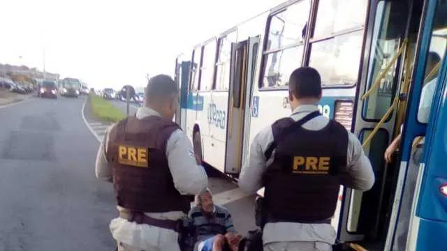 Com base nas informações passadas, a guarnição conseguiu localizar o veículo.