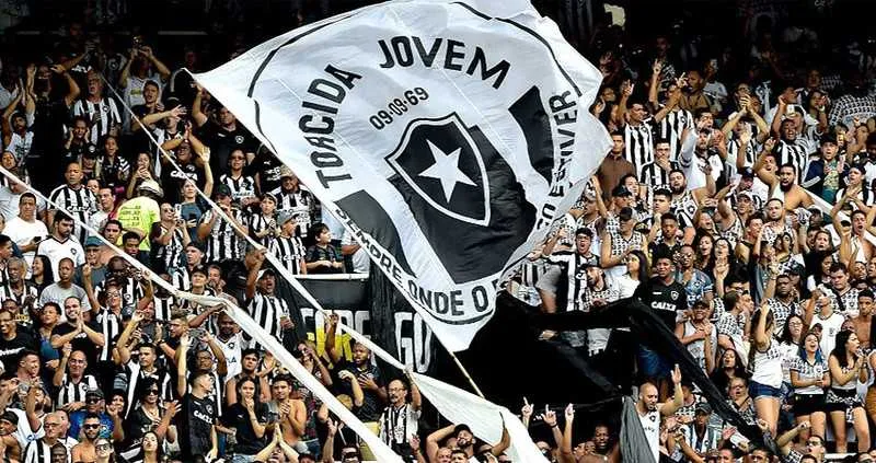 Botafogo passa por fase financeira difícil e deve funcionários e jogadores 