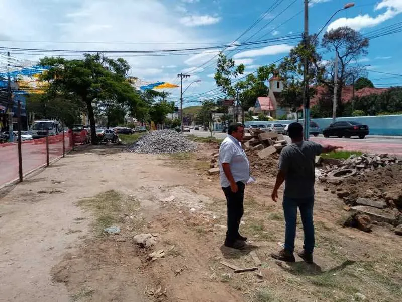 A obra contará com cinco baias de ônibus e a implantação de uma faixa dedicada a circulação dos mais de 120 ônibus que circulam por hora na região