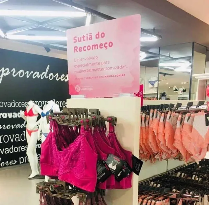 Imagem ilustrativa da imagem Espaço Rosa entrega 200 'Sutiãs do Recomeço' no Dia Internacional da Mulher