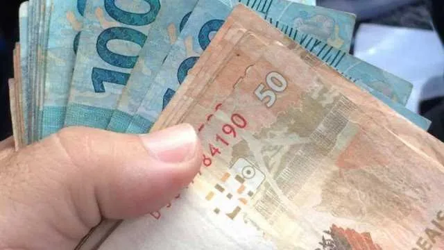 A expectativa é de que os servidores recebam o valor integral