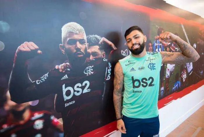 Imagem ilustrativa da imagem Gabigol usará camisa 24 no jogo contra o Resende em apoio a campanha contra homofobia