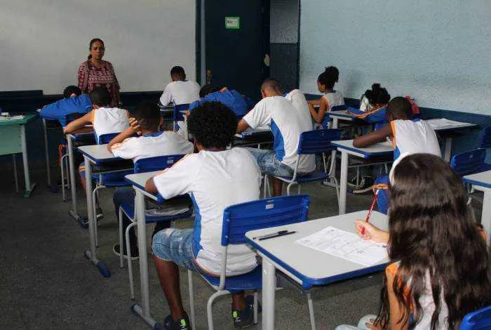 As aulas das escolas municipais seriam interrompidas por 15 dias