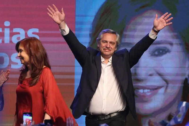 O novo governo assume em 10 de dezembro