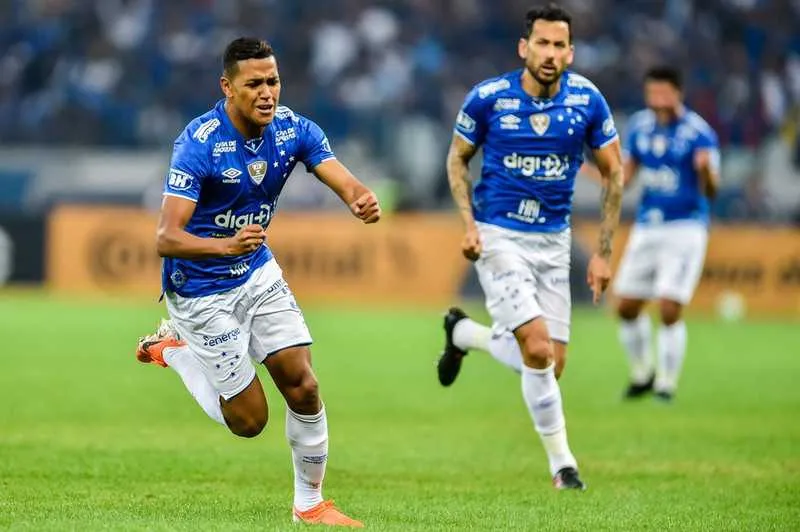 O atacante de 25 anos de idade foi contratado pelo Flamengo