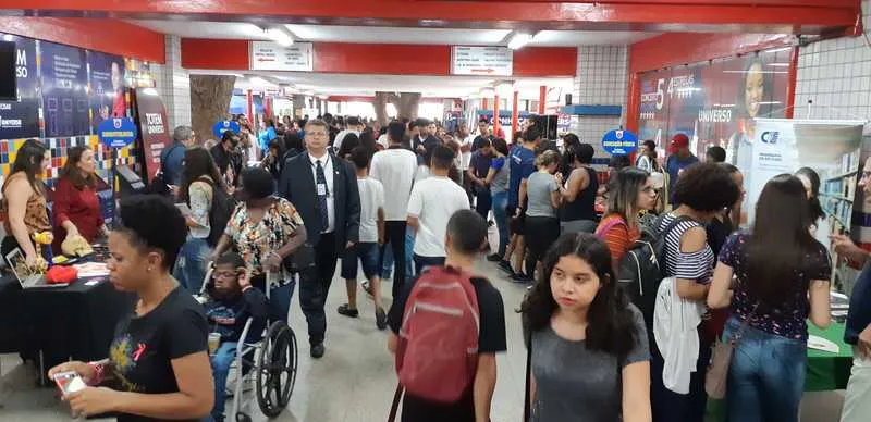 Dezessete empresas estão com stand no universidade