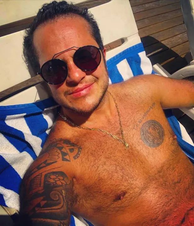 Imagem ilustrativa da imagem Thammy Miranda leva fãs à loucura com foto sem camisa