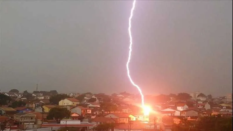 O fenômeno aconteceu por volta das 10h