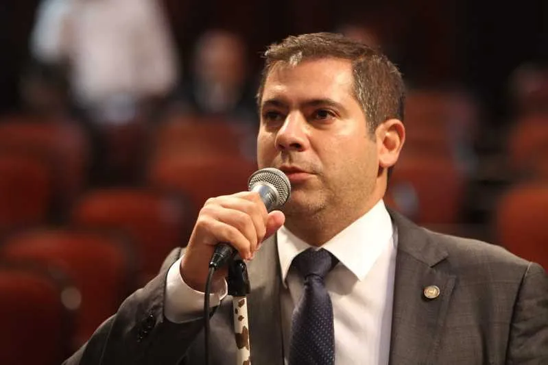A indicação é do deputado Dr. Serginho (PSL) 
