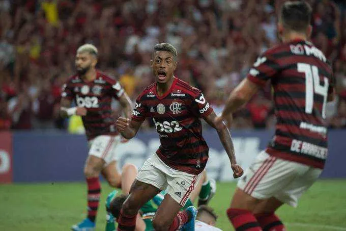 Bruno Henrique marcou dois gols para o Flamengo