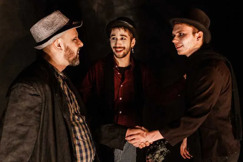 Imagem ilustrativa da imagem Oficina de Teatro apresenta a comédia 'A irmandade das almas' em Niterói