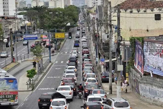 Uma operação reversível será montada na faixa exclusiva para ônibus