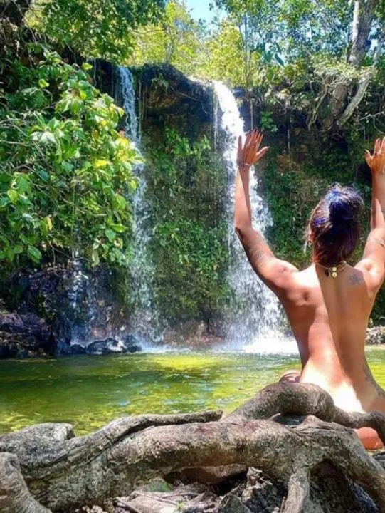 Aline riscado postou foto nua em Jalapão, no Tocantins
