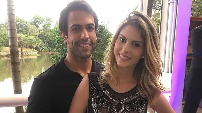 Casal está junto há dois anos e vão se casar em agosto de 2020
