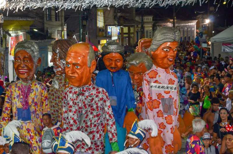 A programação  é recheada de samba e pagode