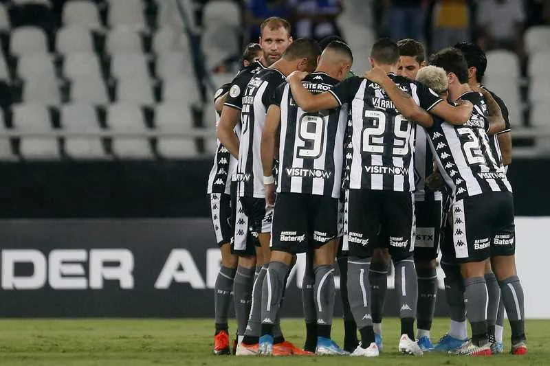 Alvinegro enfrenta o Corinthians no próximo domingo (24)