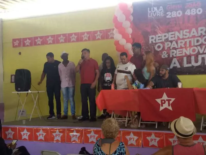 Dimas é candidato pelo Partido dos Trabalhadores (PT)