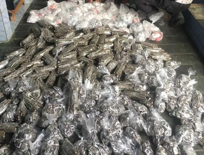 A suspeita é de que os homens tentavam transportar as drogas para a Região dos Lagos