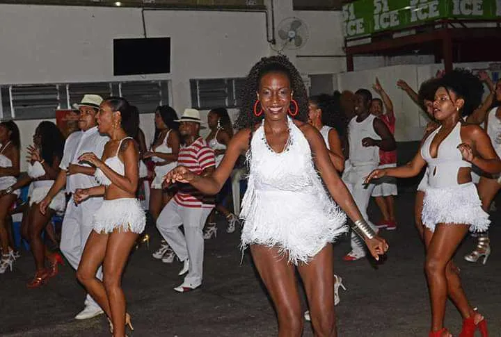 Evento contará com a chegada de Papai Noel
