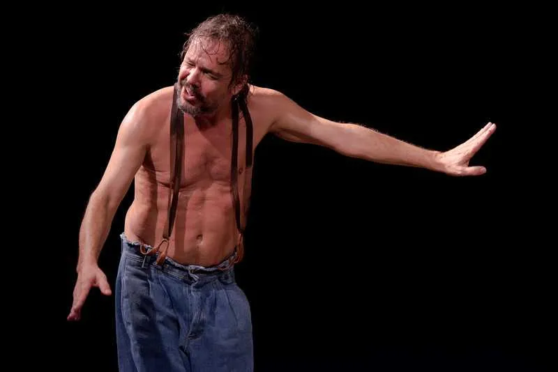 Imagem ilustrativa da imagem Espetáculo 'A Descoberta das Américas' no Teatro Popular de Niterói