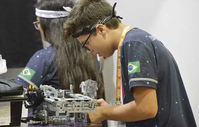Imagem ilustrativa da imagem Alunos criam soluções baratas e sustentáveis para problemas da cidade