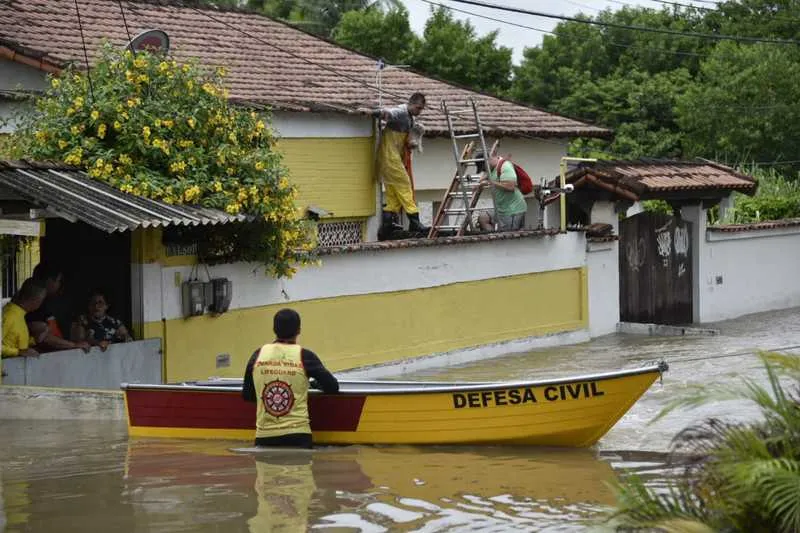  A Secretaria de Habitação e Assentamentos Humanos realiza o controle das áreas suscetíveis