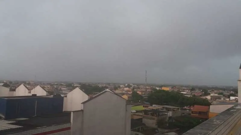Nuvens negras se formaram em SG, acompanhadas de fortes ventos 