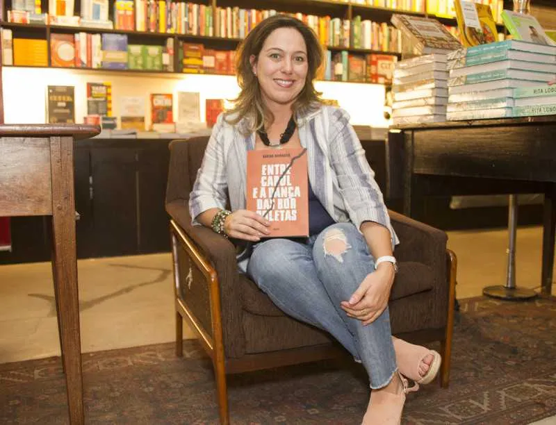 Imagem ilustrativa da imagem Escritora e jornalista brasileira nos EUA promove socialização virtual