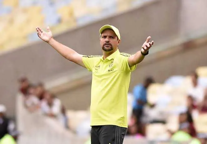 Na entrevista coletiva o técnico ainda falou sobre pressão de comandar o Flamengo no início do Campeonato e outros assuntos. 