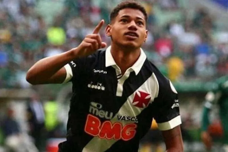 Gol de Marrony na vitória sobre o Internacional