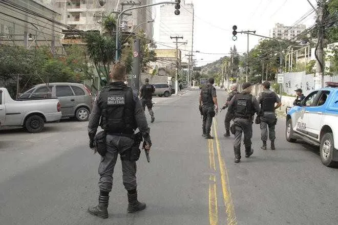 os policiais fazem ações permanentes em S. Rosa  