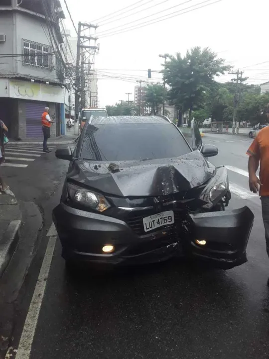 Veículo utilizado pelos criminosos foi recuperado na ação