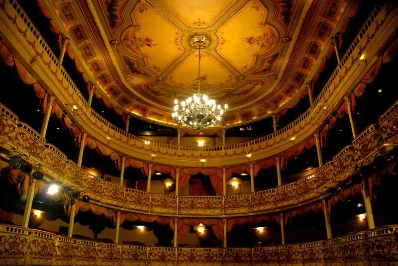 Imagem ilustrativa da imagem Teatro Municipal de Niterói abre temporada 2020 comemorando 25 anos de restauro