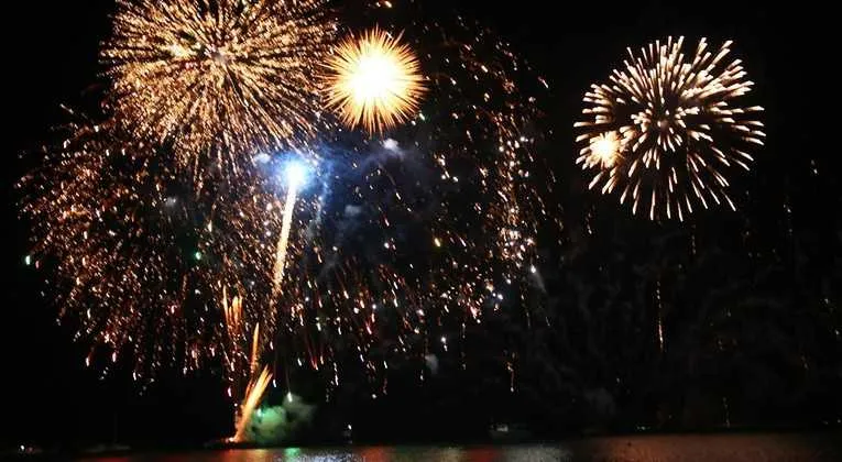 Os fogos, este ano, terão efeitos visuais, mais cores e menos barulho