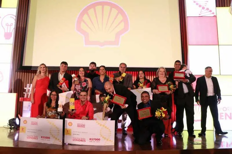 Imagem ilustrativa da imagem Professores premiados da rede pública estadual embarcam para a Inglaterra