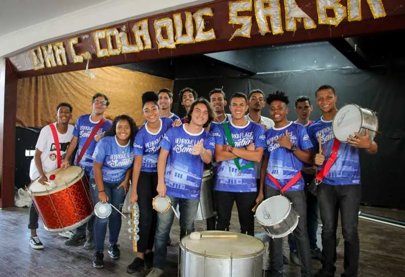 As turmas de Samba no Pé e Mestre Sala e Porta Bandeira vão se apresentar no próximo sábado (30)