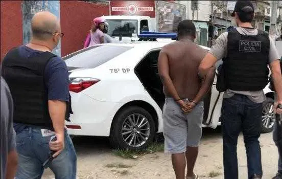 Imagem ilustrativa da imagem Preso homem que obrigou motorista de aplicativo a dirigir enquanto assaltava
