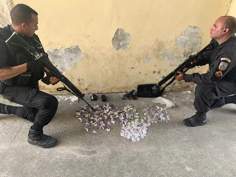 Operação continua na comunidade 