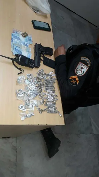 Material utilizado pelos suspeitos foi apreendido pelos policiais 