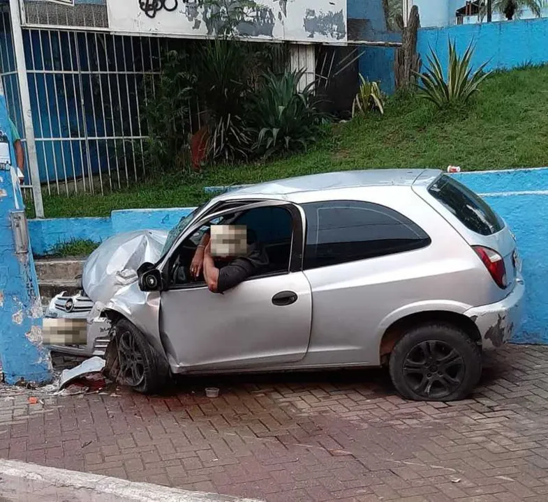 Imagem ilustrativa da imagem Carro atropela duas pessoas no bairro do Zé Garoto, em SG