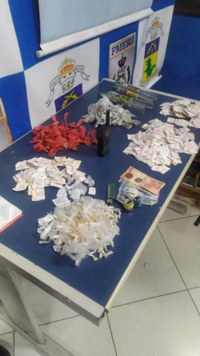 Os presos e o material apreendido foram levados para 32°DP (Taquara)