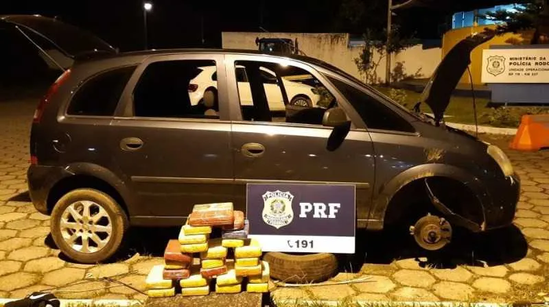 Imagem ilustrativa da imagem Homem é preso com 25 quilos de cocaína na Rodovia Presidente Dutra