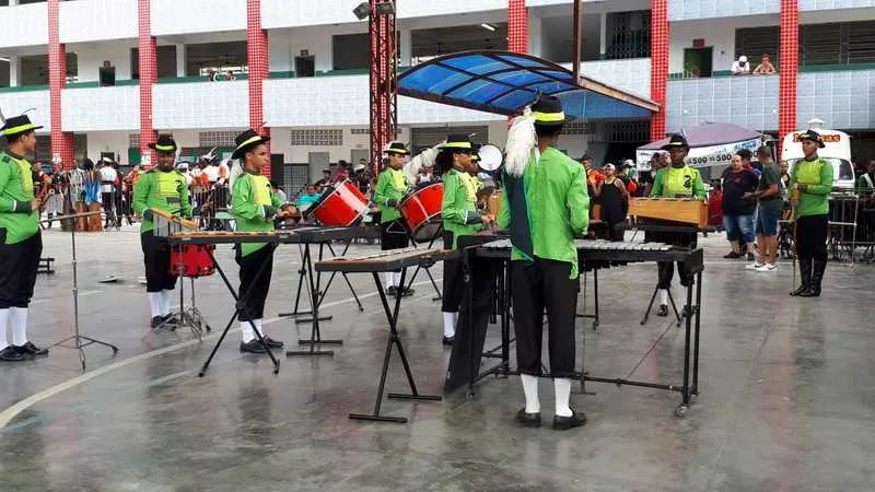 O grupo precisa de uniformes e instrumentos para a apresentação 