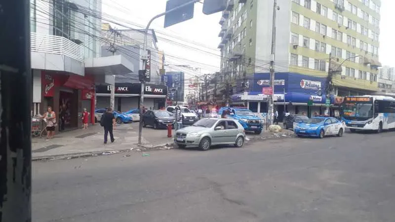Centro de Alcântara amanheceu com baixo movimento