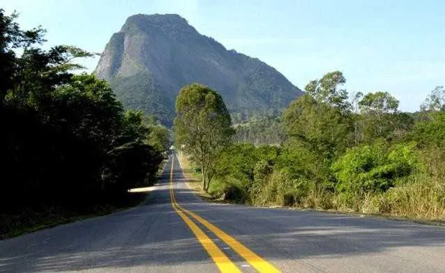 Acidente aconteceu na Estrada dos Cajueiros 